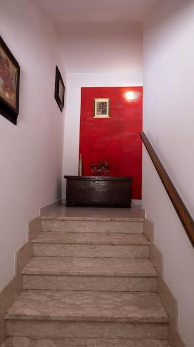 Willa Moon'S House Diano dʼAlba Zewnętrze zdjęcie